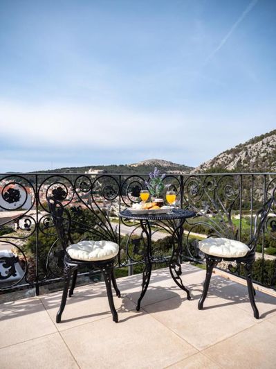 Image No.21-3 Bed Property for sale