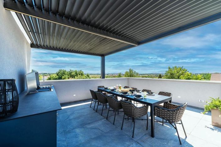 Image No.19-4 Bed Property for sale