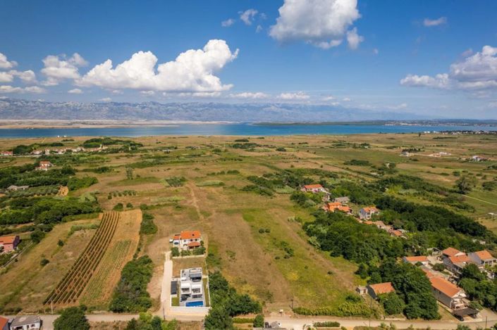 Image No.6-4 Bed Property for sale