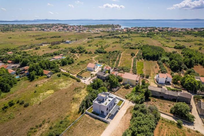 Image No.9-4 Bed Property for sale