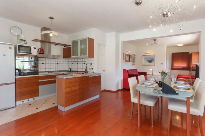 Image No.22-Propriété de 5 chambres à vendre à Ciovo