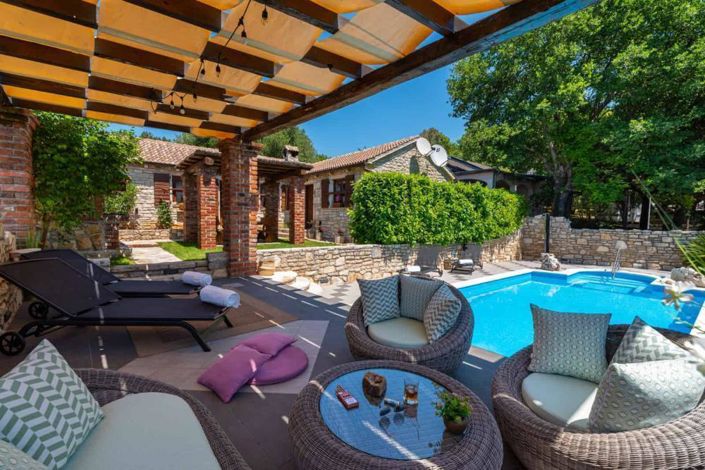 Image No.3-Propriété de 10 chambres à vendre à Posedarje