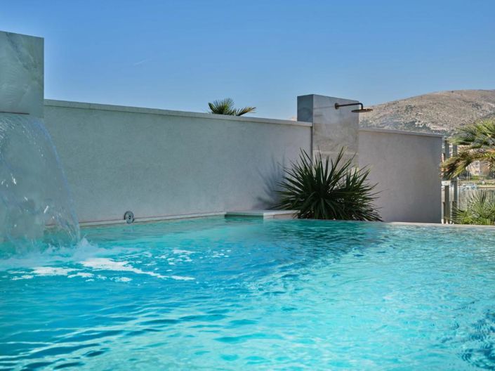 Image No.7-5 Bed Property for sale