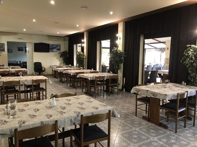 Image No.6-Propriété de 21 chambres à vendre à Omiš