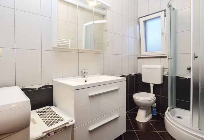 Image No.15-Propriété de 7 chambres à vendre à Vodice