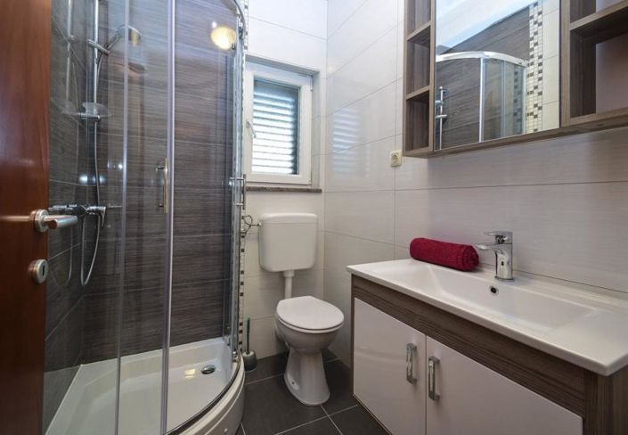 Image No.22-Propriété de 7 chambres à vendre à Vodice