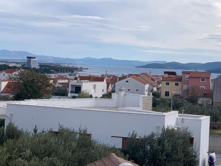 Image No.5-Propriété de 7 chambres à vendre à Vodice