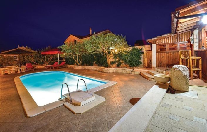 Image No.5-Propriété de 4 chambres à vendre à Vodice