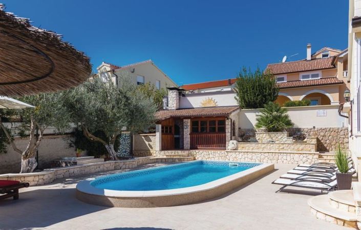 Image No.7-Propriété de 4 chambres à vendre à Vodice