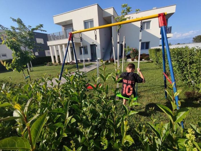 Image No.18-6 Bed Property for sale