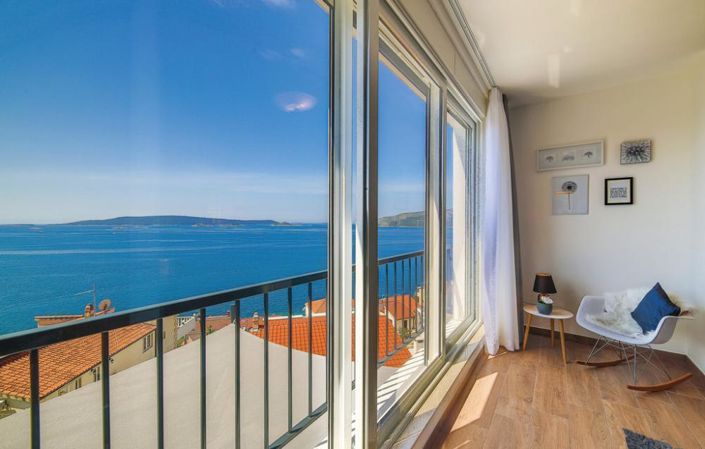 Image No.11-5 Bed Property for sale