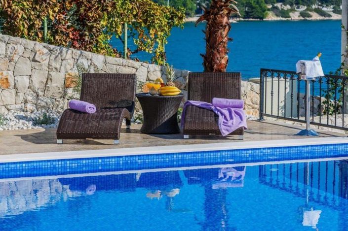 Image No.22-5 Bed Property for sale