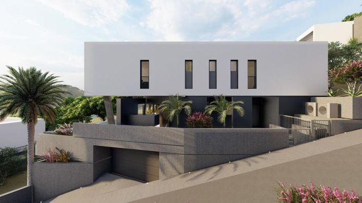 Image No.17-5 Bed Property for sale