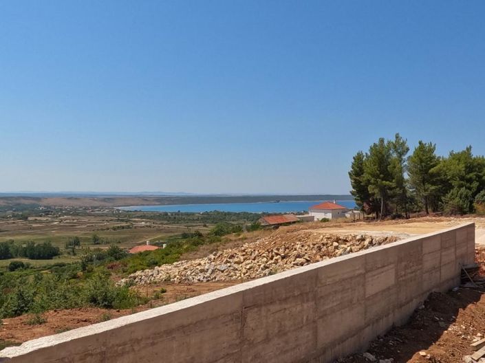 Image No.23-3 Bed Property for sale