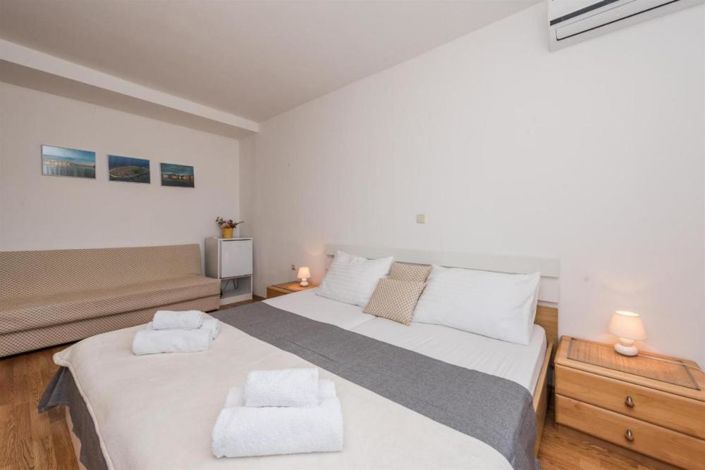 Image No.8-Propriété de 14 chambres à vendre à Sukošan