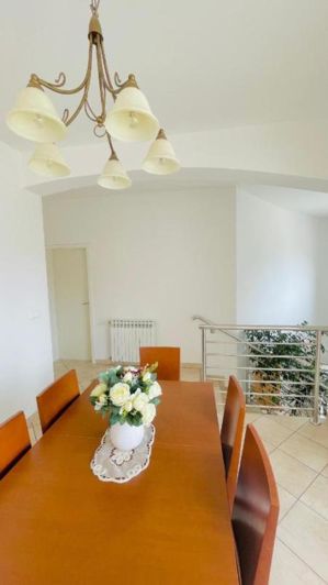 Image No.23-10 Bed Property for sale