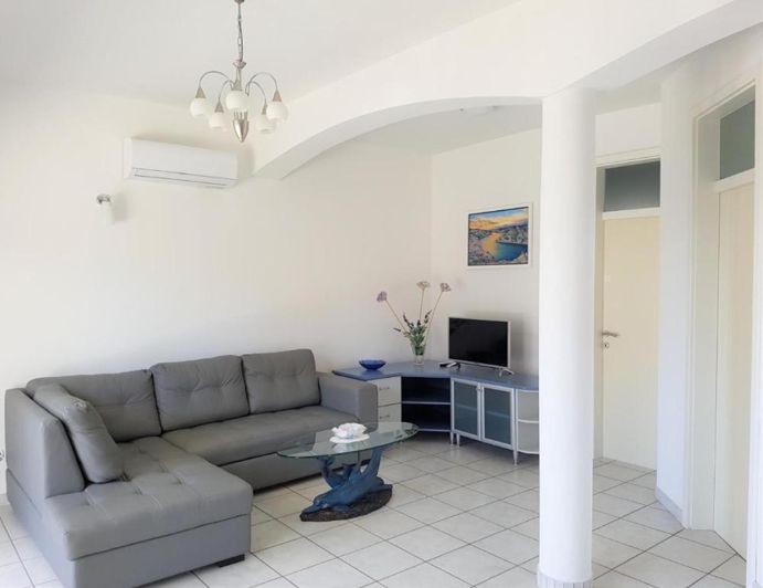 Image No.8-10 Bed Property for sale