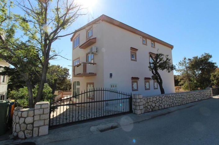 Image No.13-Propriété de 12 chambres à vendre à Pag