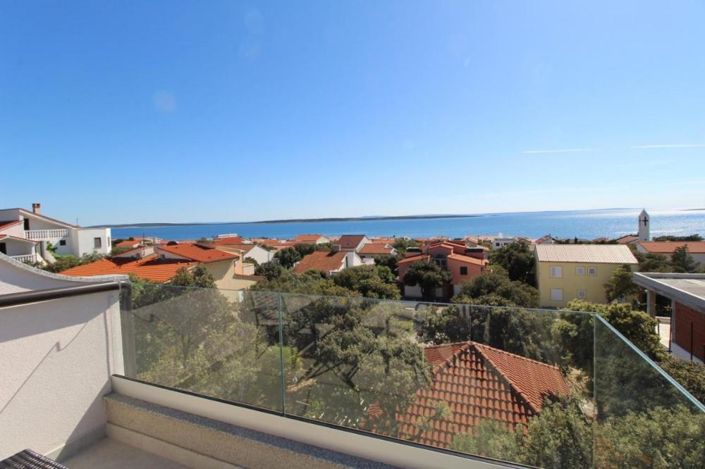 Image No.4-Propriété de 12 chambres à vendre à Pag