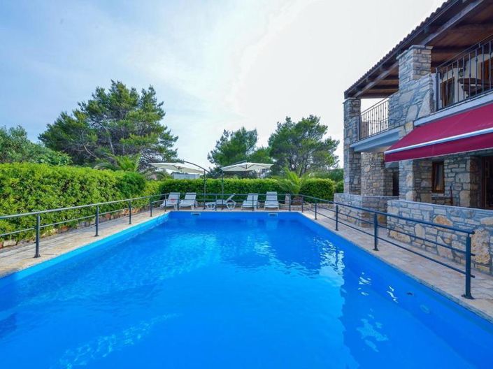 Image No.5-Propriété de 10 chambres à vendre à Vir