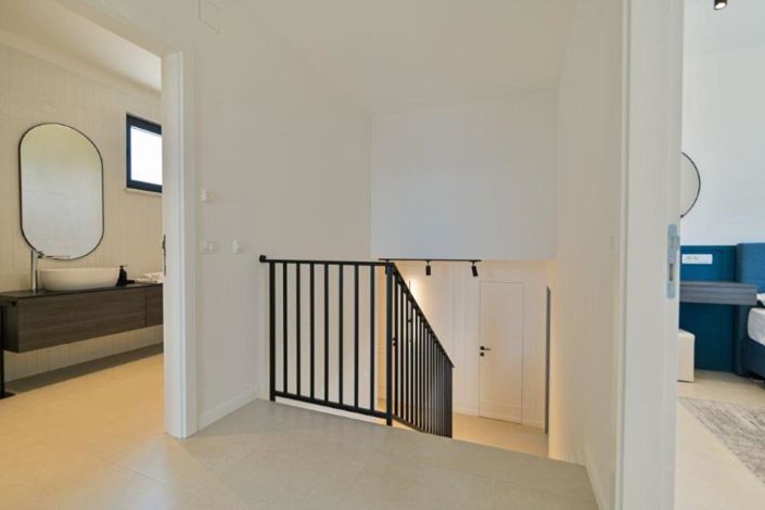 Image No.15-Propriété de 4 chambres à vendre à Ciovo