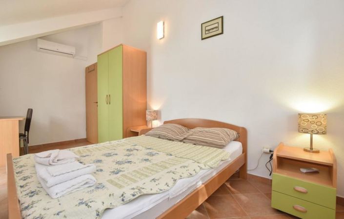 Image No.25-4 Bed Property for sale