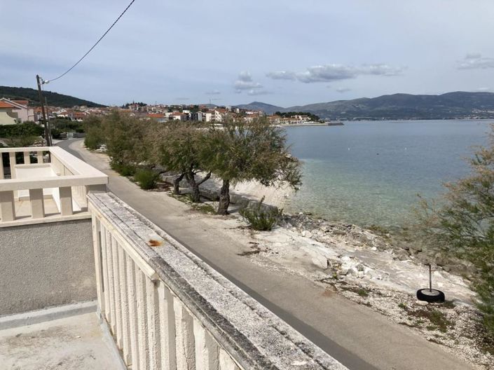 Image No.10-6 Bed Property for sale