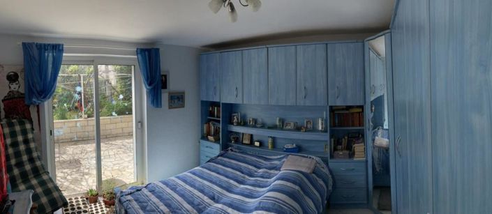 Image No.16-6 Bed Property for sale