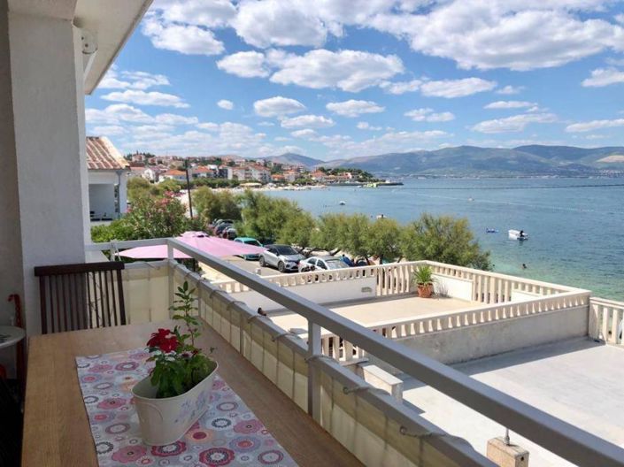 Image No.20-6 Bed Property for sale