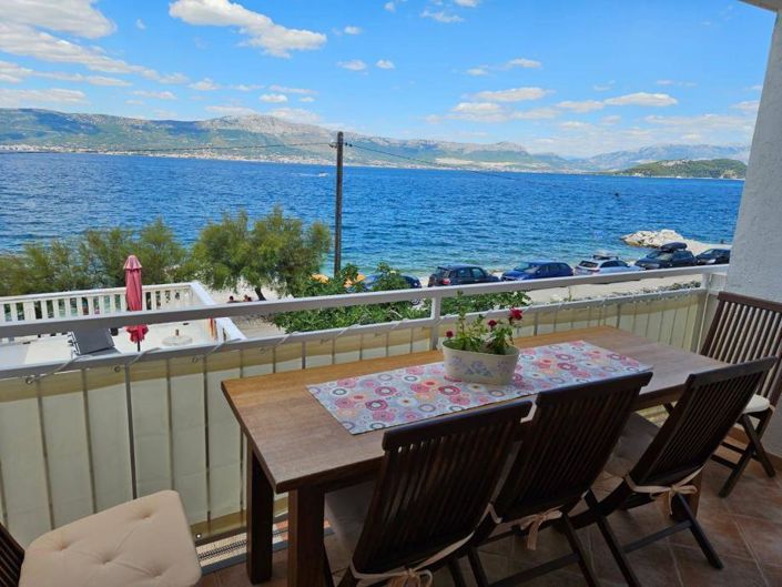 Image No.22-6 Bed Property for sale