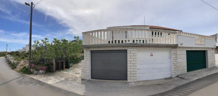 Image No.7-6 Bed Property for sale