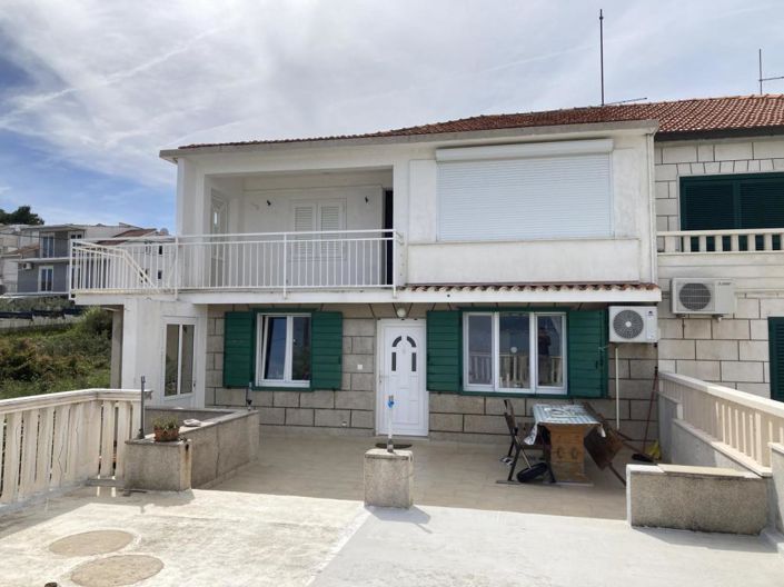 Image No.8-6 Bed Property for sale