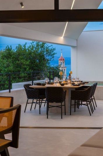 Image No.18-4 Bed Property for sale