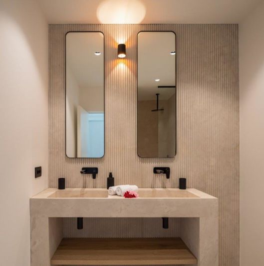 Image No.23-4 Bed Property for sale