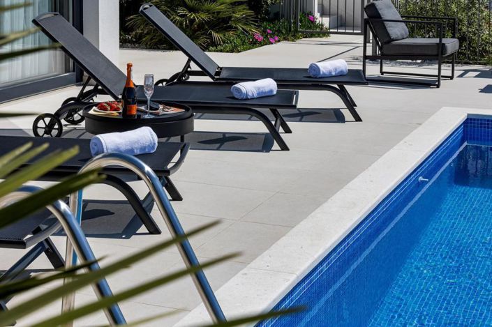 Image No.11-4 Bed Property for sale