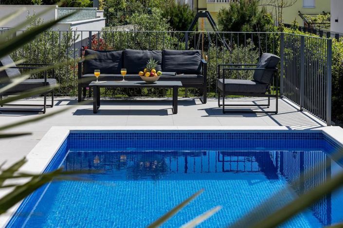 Image No.8-4 Bed Property for sale