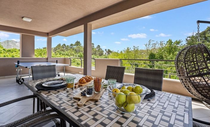 Image No.10-4 Bed Property for sale