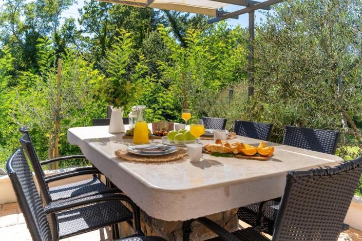 Image No.9-4 Bed Property for sale