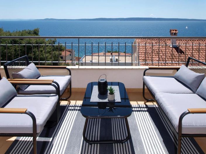 Image No.5-14 Bed Property for sale