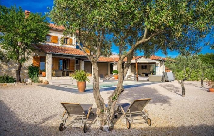 Image No.11-Propriété de 4 chambres à vendre à Sibenik