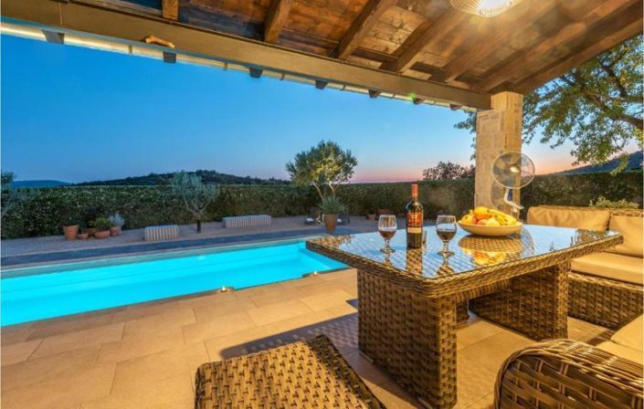 Image No.17-Propriété de 4 chambres à vendre à Sibenik