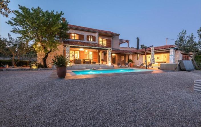 Image No.18-Propriété de 4 chambres à vendre à Sibenik