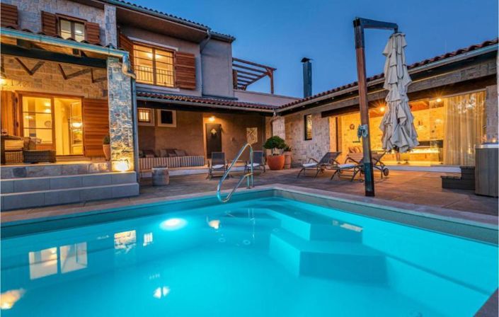 Image No.19-Propriété de 4 chambres à vendre à Sibenik