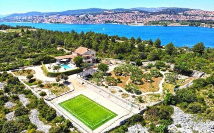 Image No.2-Propriété de 4 chambres à vendre à Sibenik