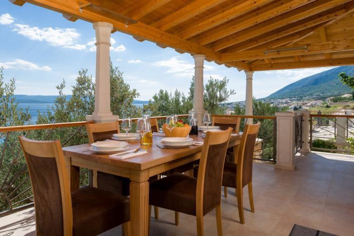 Image No.13-2 Bed Property for sale