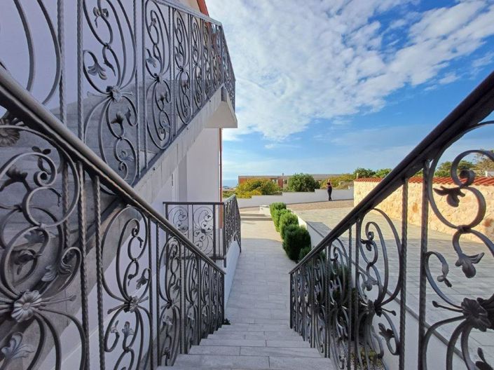 Image No.4-Propriété de 6 chambres à vendre à Primošten