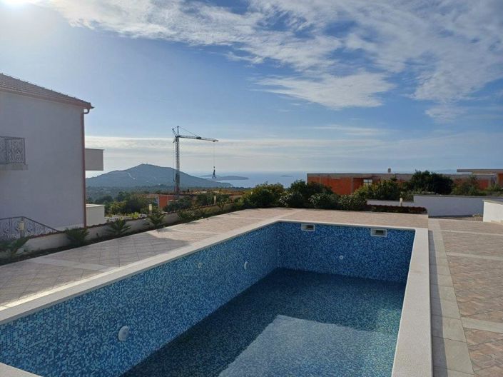 Image No.6-Propriété de 6 chambres à vendre à Primošten