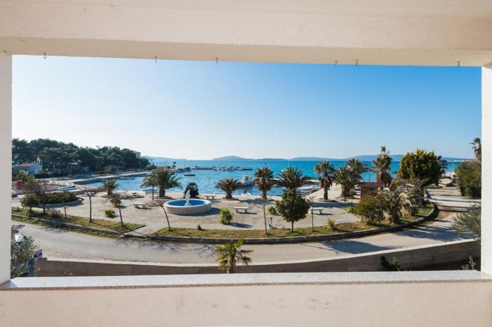 Image No.3-4 Bed Property for sale