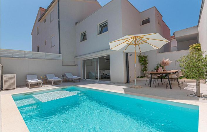 Image No.13-Propriété de 11 chambres à vendre à Sibenik