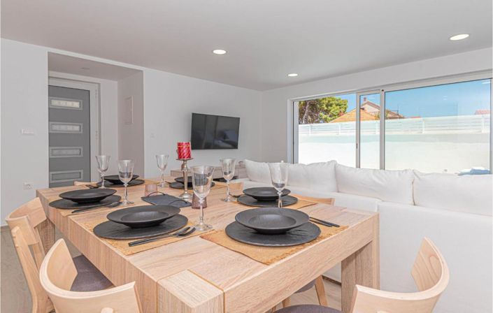 Image No.18-Propriété de 11 chambres à vendre à Sibenik